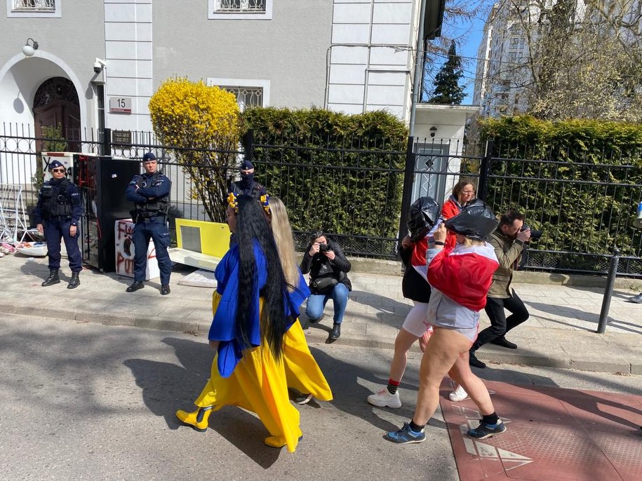 Protest przed konsulatem Rosji w Gdańsku /Sylwia Kwiatkowska-Łaźniak /RMF MAXX