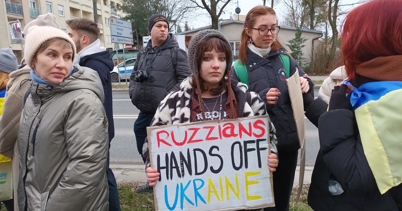 Protest przed konsulatem w Poznaniu