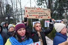 Protest przed konsulatem w Poznaniu