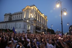 Protest przed Pałacem Prezydenckim przeciwko zmianom w sądownictwie