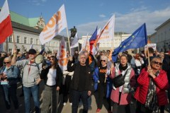 Protest przed Pałacem Prezydenckim ws. SAFE
