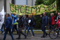 Protest przed prezydencką willą w Juracie