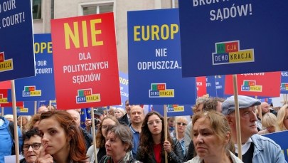 Protest przed przedstawicielstwem KE. "Europo nie odpuszczaj!" 