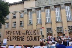 Protest przed Sądem Okręgowym w Łodzi
