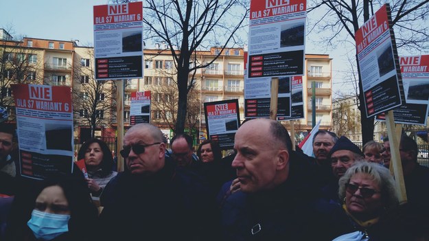 Protest przed siedzibą krakowskiej GDDKiA /RMF24