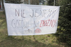 Protest przed szpitalem w Łomży