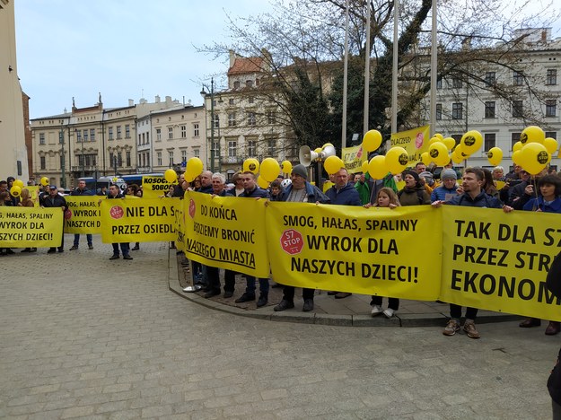 Protest przed Urzędem Miasta Krakowa /Przemysław Błaszczyk /RMF MAXX