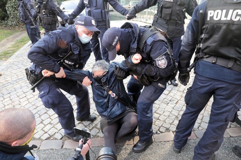 Protest przedstawicieli Ruchu Obywatele RP przed siedzibą Sądu Najwyższego w Warszawie / 	Tomasz Gzell    /PAP