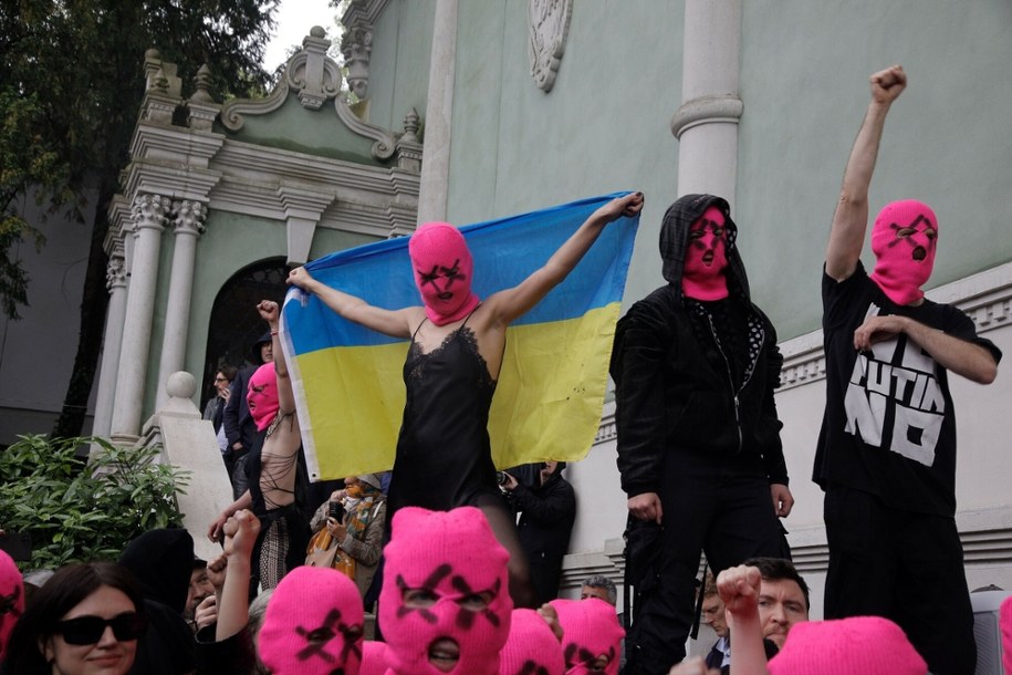 Protest Pussy Riot przed Pawilonem Rosyjskim na Biennale w Wenecji, 6 maja 2026 roku /Rex Features/East News /East News