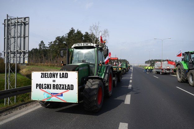 Protest rolników na S11 /	Jakub Kaczmarczyk   /PAP