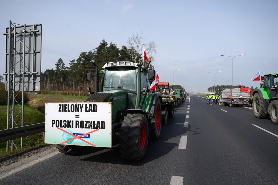 Protest rolników na S11 /	Jakub Kaczmarczyk