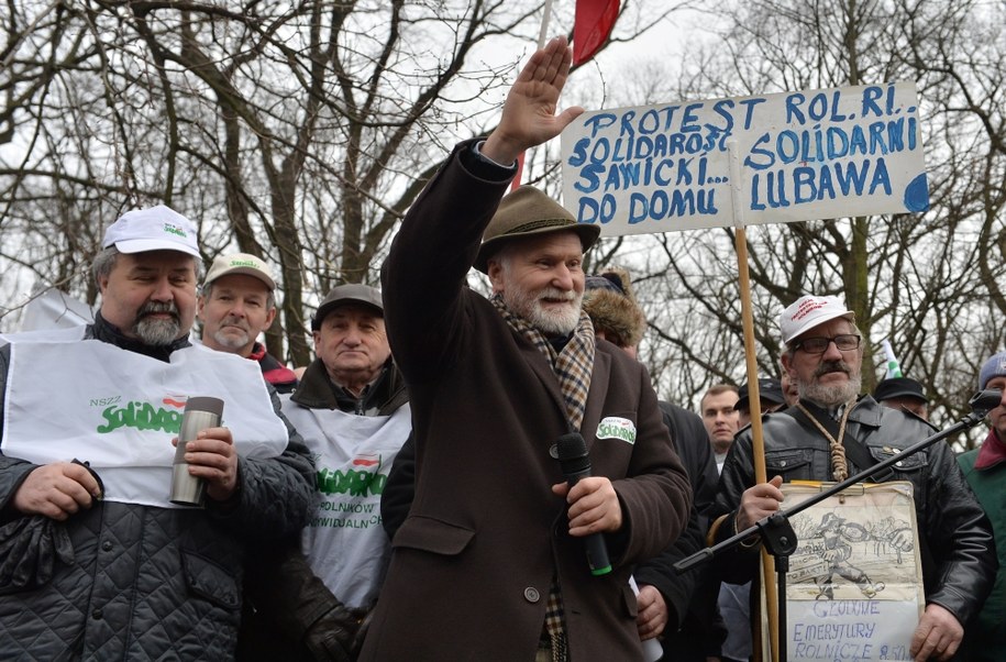 Protest rolników przed kancelarią premiera /Marcin Obara /PAP