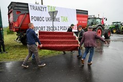 Protest rolników przy przejściu granicznym w Medyce