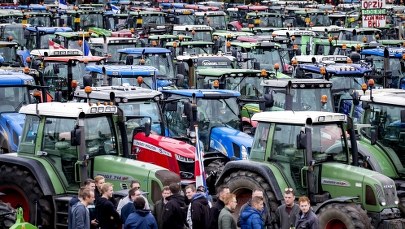 Protest rolników w Hadze. Na ulice wyjechały czołgi