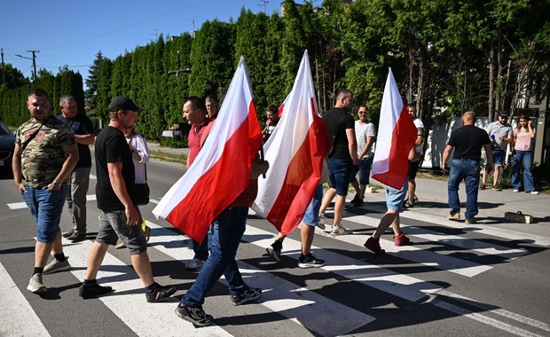 Protest rolników w Opolu Lubelskim. Chodzi o ceny truskawek