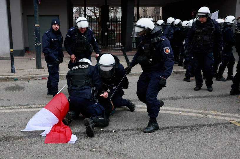 Protest rolników w Warszawie. Demonstranci wtargnęli na teren Sejmu