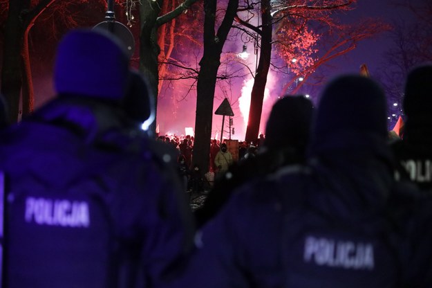 Protest Strajku Kobiet przed gmachem TK w Warszawie /Michał Dukaczewski /RMF FM