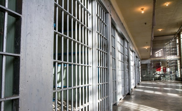 Protest strażników wymknął się spod kontroli. Dantejskie sceny w więzieniu