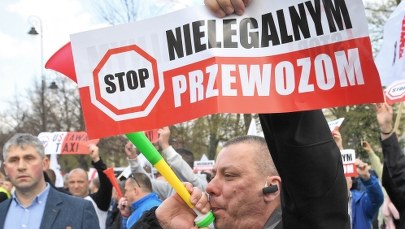 Protest taksówkarzy: W środę ruszają negocjacje z rządem