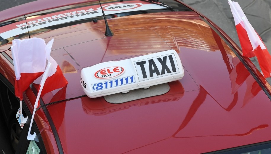 Protest taksówkarzy / 	Radek Pietruszka   /PAP