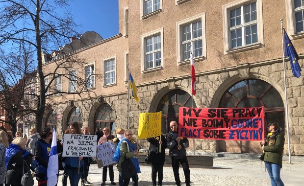 ​Protest urzędników. "Zarabiam lekko powyżej najniższej krajowej"