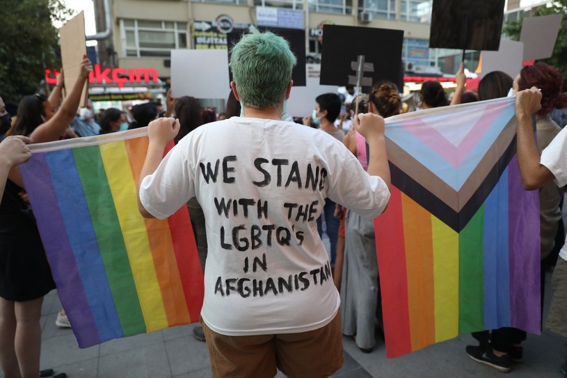 Protest w Ankarze wspierający społeczność LGBTQ w Afganistanie /ADEM ALTAN /AFP