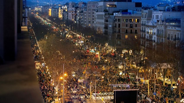 Protest w Barcelonie /ENRIC FONTCUBERTA /PAP/EPA