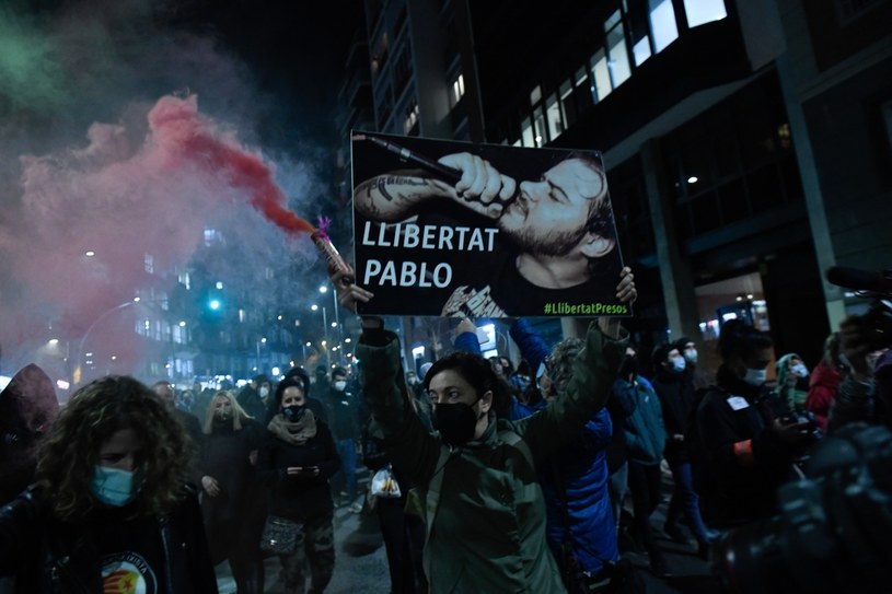 Protest w Hiszpanii po uwięzieniu rapera /Adria Puig/Anadolu Agency /Getty Images