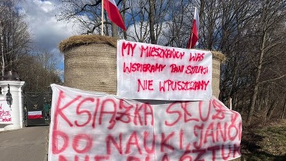 Protest w Janowie Podlaskim. Pracownicy stadniny grożą strajkiem
