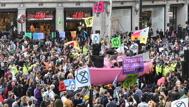 Protest w Londynie /FACUNDO ARRIZABALAGA /PAP/EPA