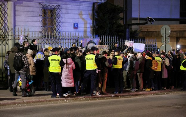 Protest w Warszawie przed ambasadą Rosji /Pawel Wodzynski /East News