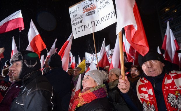 "Protest Wolnych Polaków" w Warszawie. Kaczyński: Jak to było z wyborami? Nikt nie wie [ZAPIS RELACJI]