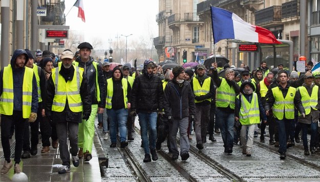 Protest "żółtych kamizelek" we Francji /CAROLINE BLUMBERG /PAP/EPA