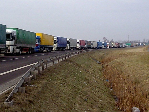 Protestem na drogach grożą polskie firmy transportowe /RMF