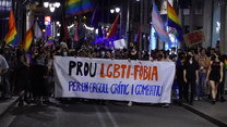 Protestują aby potępić śmierć młodego geja. Setki osób na marszu w Barcelonie