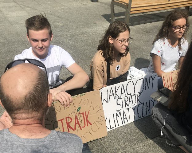 Protestująca trójka /Marcin Buczek /RMF FM