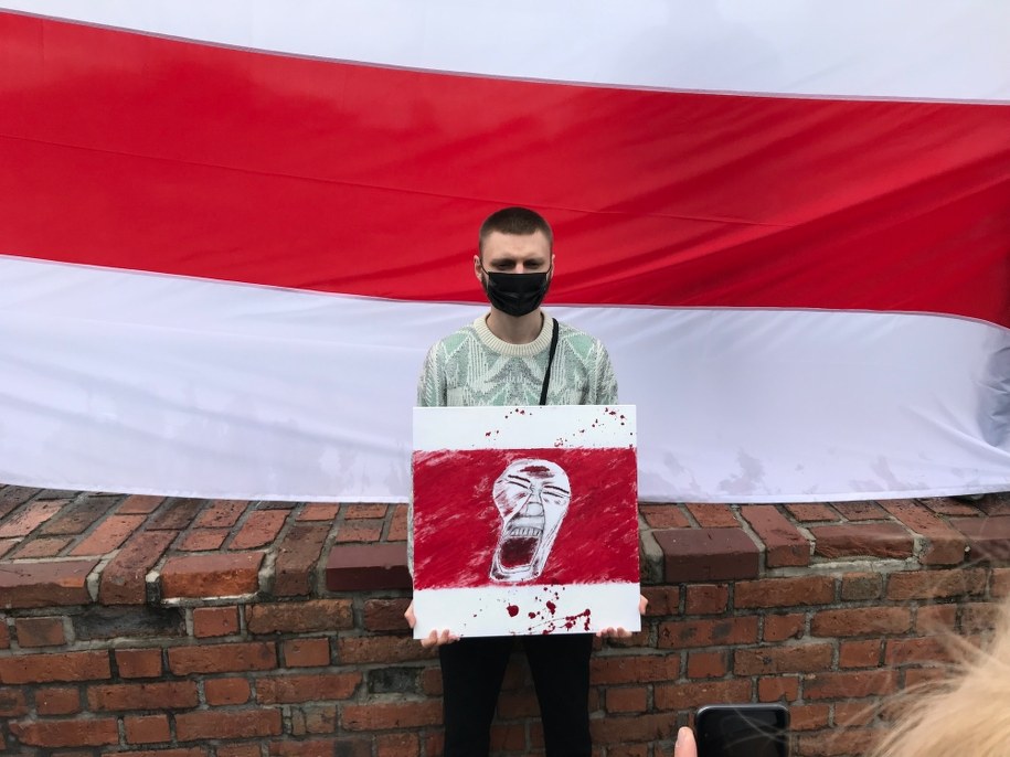 Protestujący domagali się także sankcji ekonomicznych na reżim Łukaszenki /Mariusz PIekarski /RMF FM