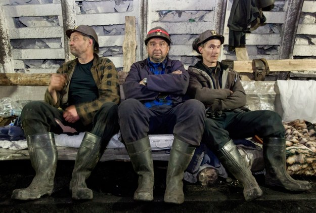 Protestujący górnicy z Sosnowca /Andrzej Grygiel /PAP