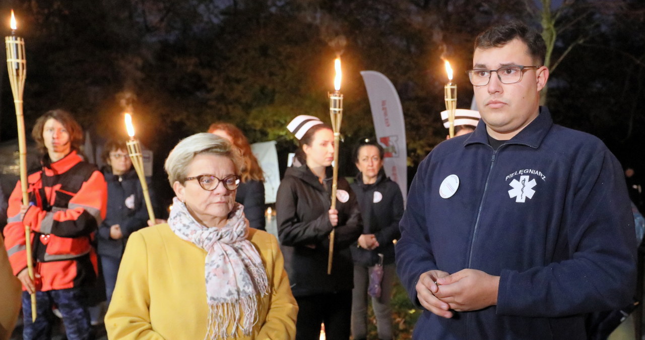 Protestujący medycy do premiera: Nadszedł moment na włączenie się do rozmów