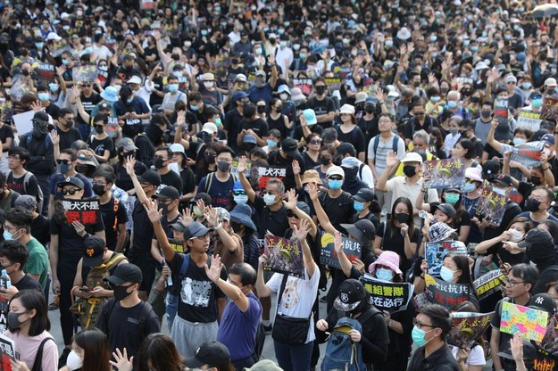 Protestujący na ulicach Hongkongu /JEROME FAVRE /PAP/EPA