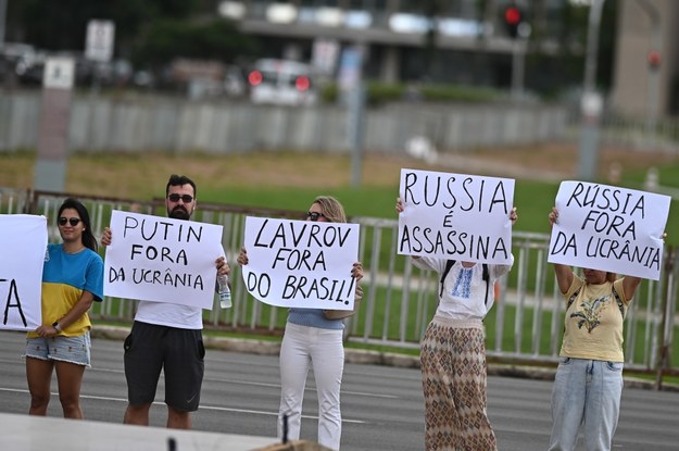 Protestujący przeciwko wizycie Ławrowa w Brazylii /Andre Borges /PAP/EPA
