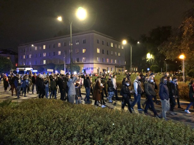 Protestujący przed domem Krystyny Pawłowicz /Piotr Szydłowski /RMF FM