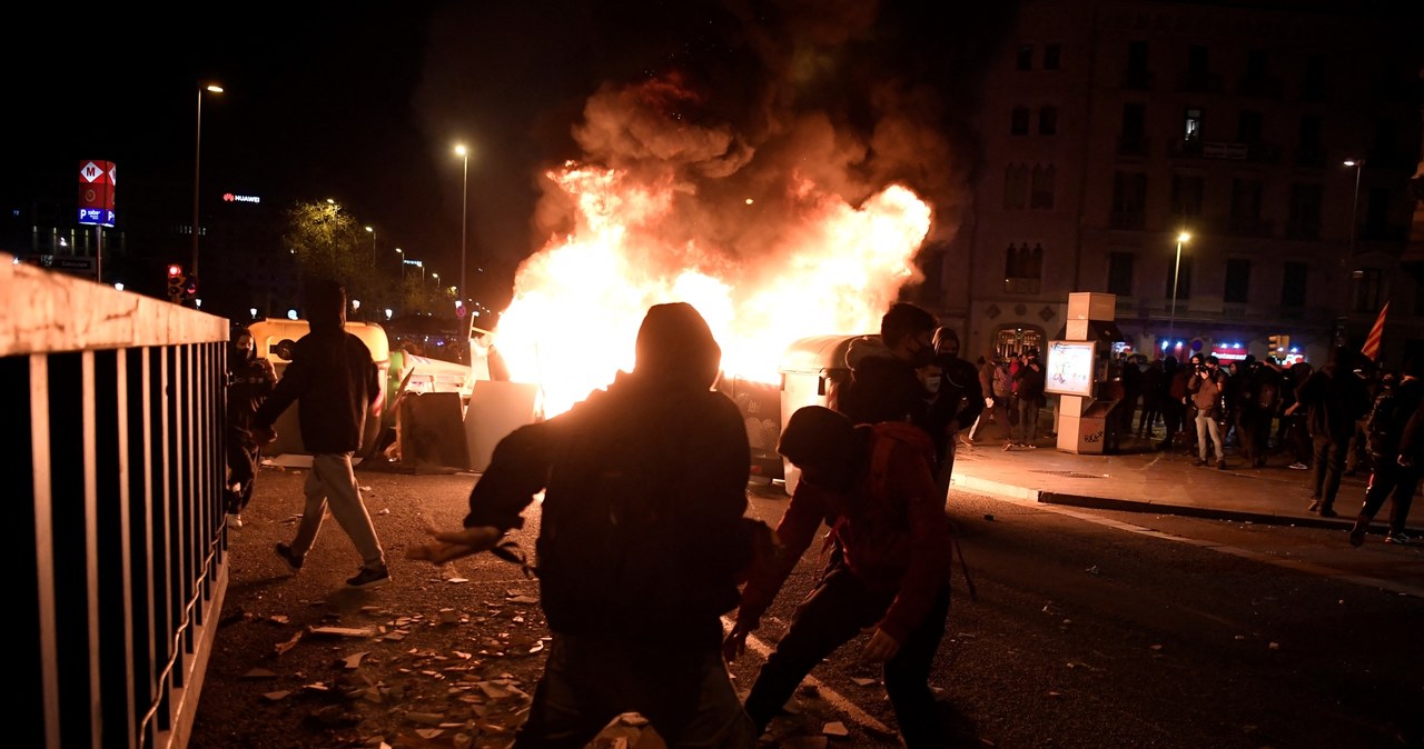 Protestujący w Barcelonie /JOSEP LAGO / AFP /AFP