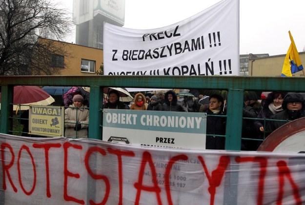 Protestujący w KWK Pokój w Rudzie Śląskiej /Andrzej Grygiel /PAP