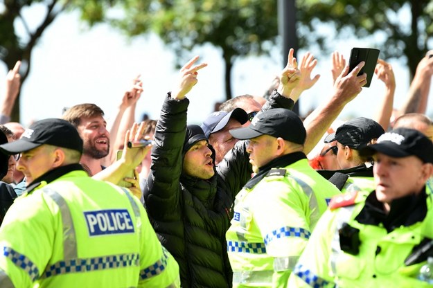 Protestujący w Liverpoolu, 03.08.2024 r. /PETER POWELL/AFP/East News /AFP