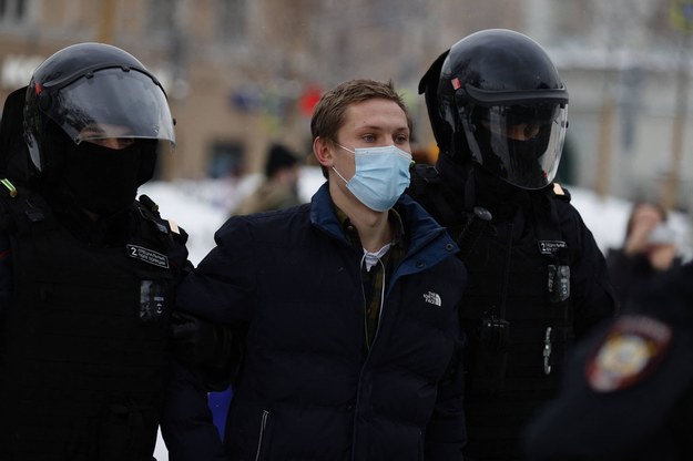Protestujący zatrzymany w Moskwie /	AA/ABACA /PAP/Abaca