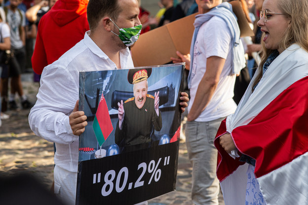 Protesty po sfałszowanych wyborach na Białorusi /Shutterstock