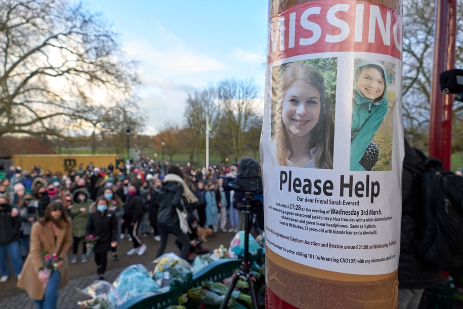 Protesty po zabójstwie 33-letniej Sarah /shutterstock /