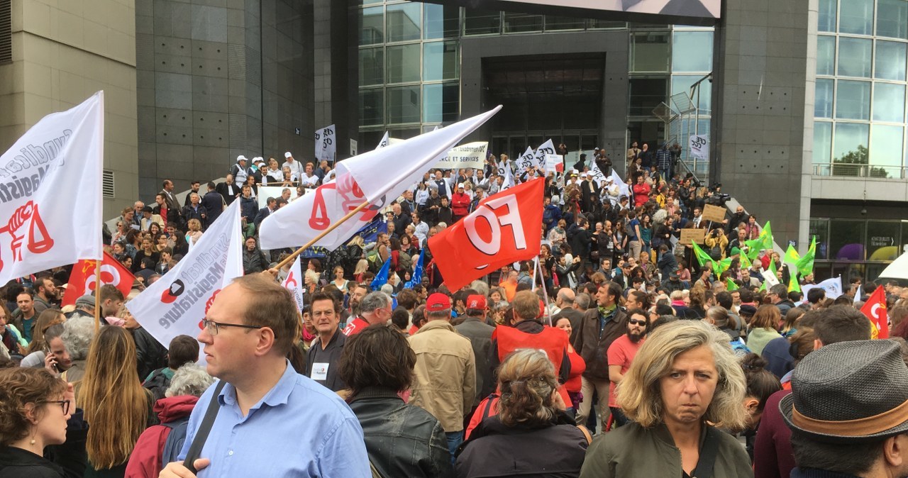 Protesty przeciwko polityce Emmanuela Macrona