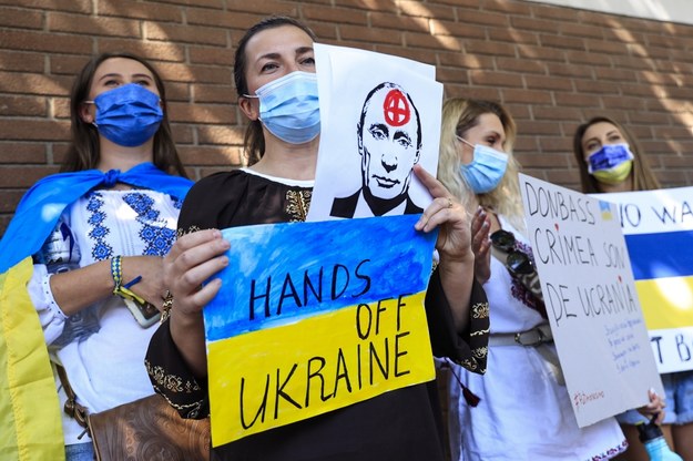 Protesty przeciwko rosyjskiej inwazji na Ukrainę odbywają się na całym świecie /	Alberto Valdes /PAP/EPA